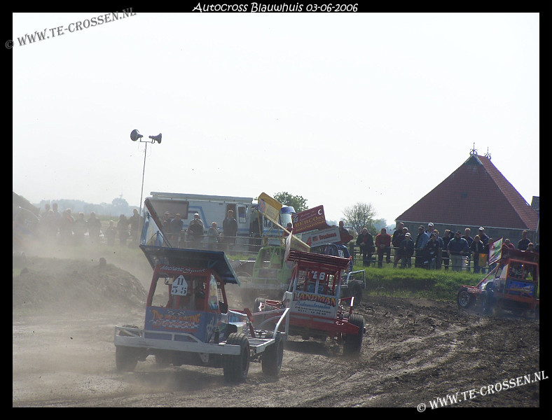 788x600 pixels (117K)